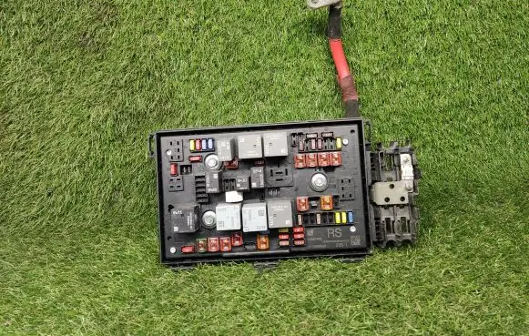 Opel Astra J Power management control unit 13343762 13343762RS