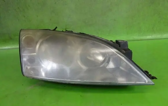 Ford Mondeo Mk III Headlight/headlamp 03101174202 1S71-13005-AK
