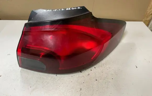 Opel Zafira C Rear/tail lights