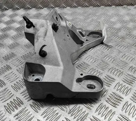 BMW iX1 Engine mounting bracket 9796439