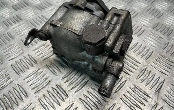 BMW 5 E60 E61 Power steering pump 7652974109 678084804
