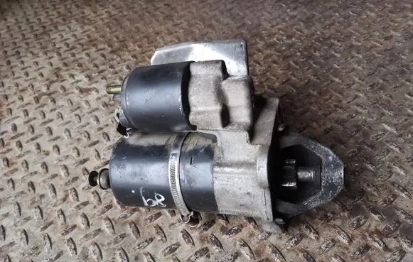 Volkswagen PASSAT B5.5 Starter motor 06B911023