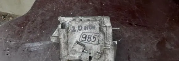 Peugeot Expert Fuel filter housing 9804498180