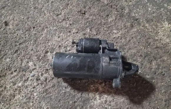 Audi A4 S4 B5 8D Starter motor