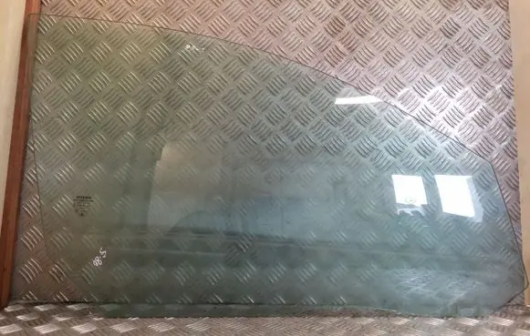 Volvo S80 Front door window glass four-door 43R001106