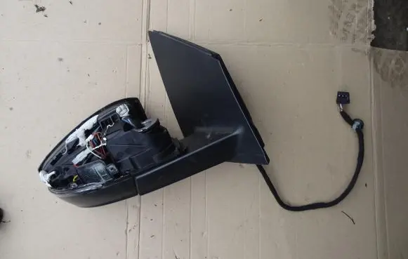 Volkswagen Polo V 6R Front door electric wing mirror PRAWE
