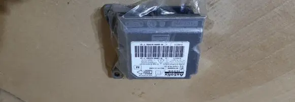 Peugeot RCZ Airbag control unit/module 9673605880