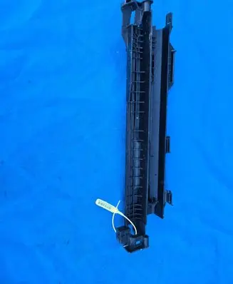 BMW M4 G82 G83 Radiator mount bracket 8095288