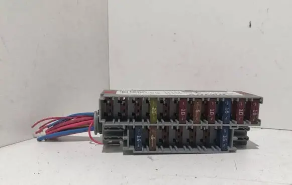 Volvo V70 Fuse box set 8622520