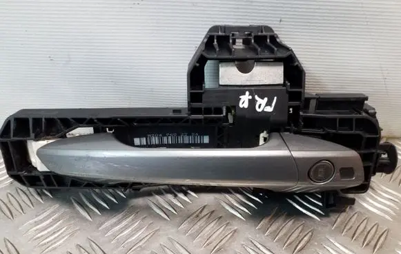 Mercedes-Benz E W212 Front door exterior handle A2047602234 A34560101