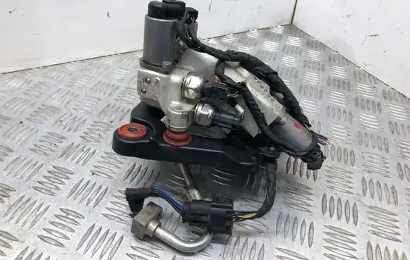 BMW 5 F10 F11 Air suspension compressor 6775258 10641010