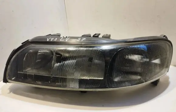 Volvo V70 Headlight/headlamp 8620686 89004805