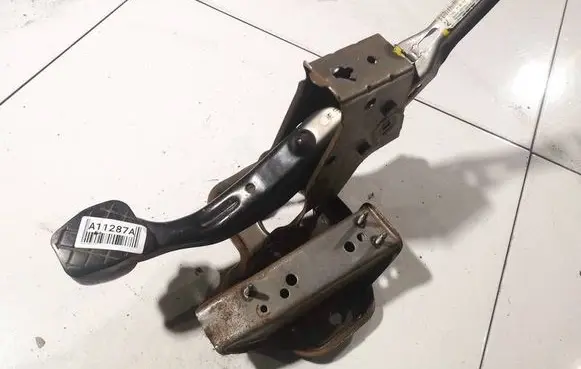Skoda Fabia Mk2 (5J) Brake pedal 6Q1721058
