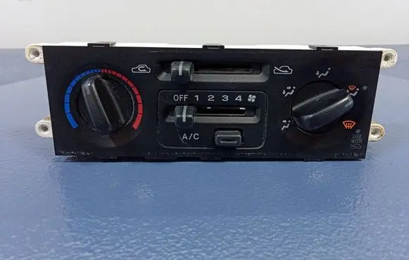 Subaru Forester SF Climate control unit 