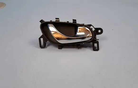 Nissan Qashqai Rear door interior handle trim 806704EA0