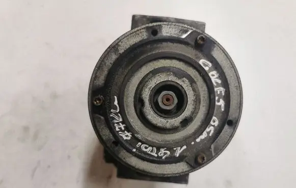 Volkswagen Golf V Air conditioning (A/C) compressor (pump) 1K0820803G R134A 8675F