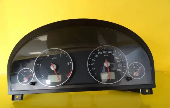 Ford Mondeo Mk III Speedometer (instrument cluster) 3S7T10849VC