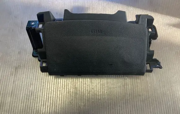 Hyundai i40 Knee airbag 569703Z200RY 3Z56991020RY VFKA1B7ECC0175