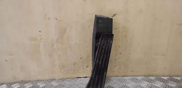 BMW X3 E83 Accelerator throttle pedal 35426772646 6772646