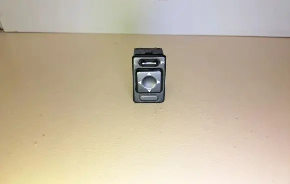 Subaru Forester SF Wing mirror switch