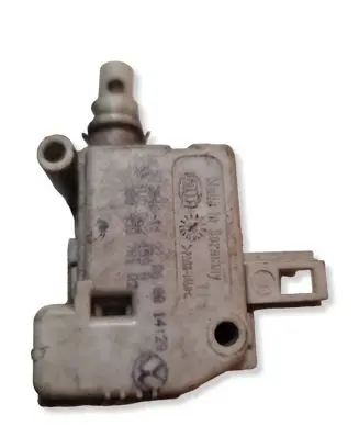 Audi A6 S6 C6 4F Fuel tank cap lock motor 3B0959781
