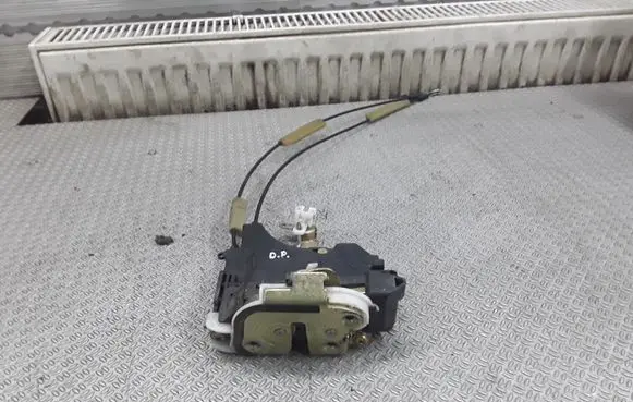 Mitsubishi Grandis Front door lock PBTASGF30