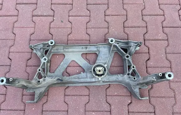 Volkswagen PASSAT B8 Front subframe 3Q0199369E