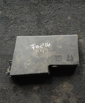 Ford Focus Fuse box cover AV6T14A076AB
