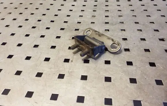 Toyota Corolla Verso AR10 Tailgate/trunk/boot hinge