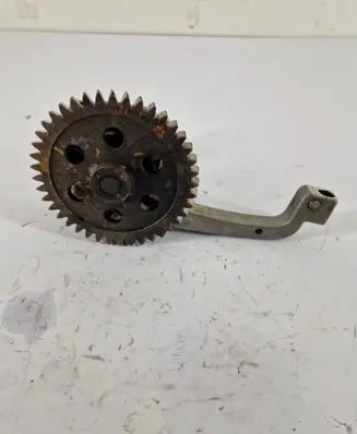 Volkswagen Touareg I Oil pump 070115153
