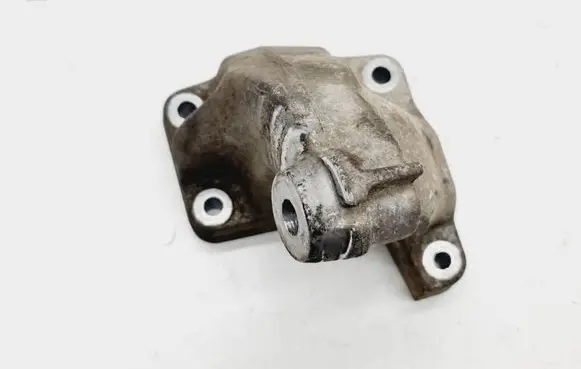 Mercedes-Benz E W211 Engine mounting bracket 6422230004