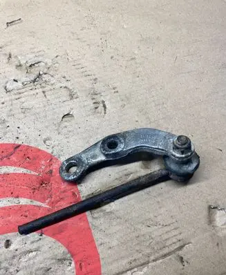 BMW 5 E39 Sway bar bush bracket, front 1091987 3135