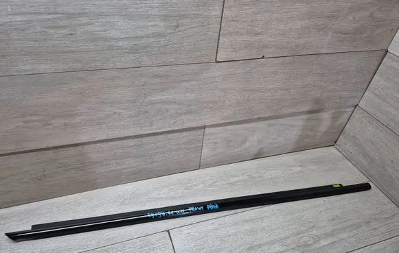 BMW X1 U11 Front door glass trim molding 9451534