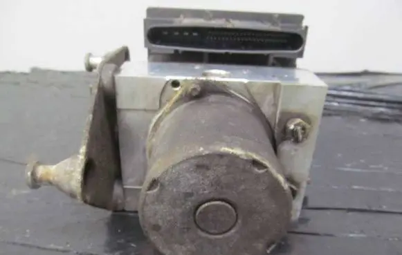 Mercedes-Benz Sprinter W906 ABS Pump 0014467989 19786
