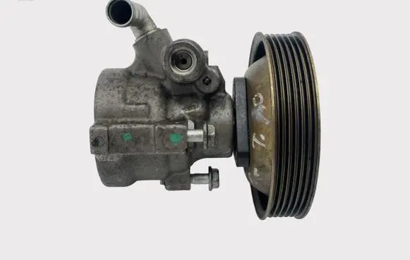 Alfa Romeo 156 Power steering pump 46737907 51839107