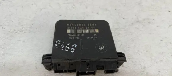 Mercedes-Benz C W203 Door control unit/module 2038202185