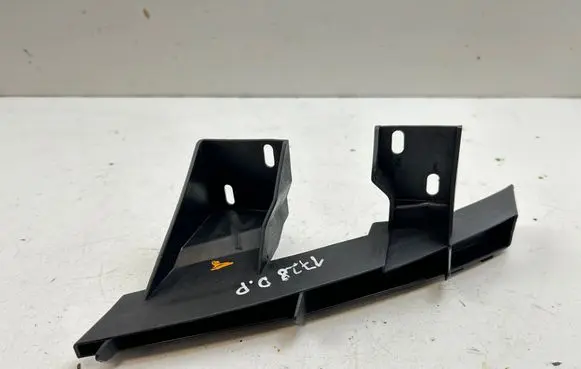 Audi Q7 4L Front bumper mounting bracket 4L0807334A