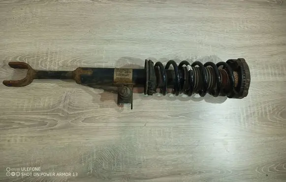 BMW 5 F10 F11 Front shock absorber with coil spring 6797765