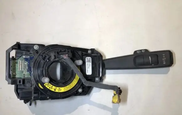 Volvo XC70 Wiper control stalk 31275359 31275363