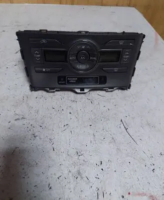 Toyota Auris 150 Climate control unit 5590002220B