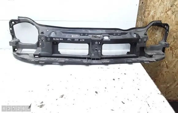 Nissan Primastar Radiator support slam panel