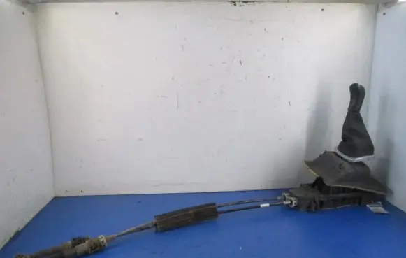 Renault Clio III Gear shift rod 8200755871