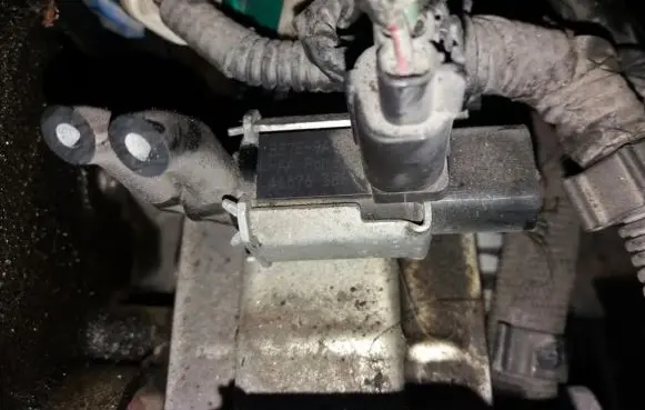Volvo V50 Turbo solenoid valve BS7E9A500AA BS7E-9A500-AA