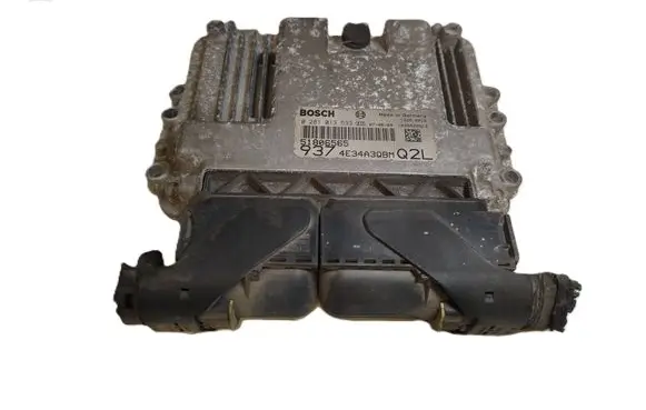 Alfa Romeo 147 Engine control unit/module 0281013533 51806565 4E34A3QBM