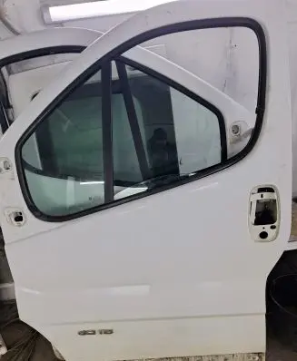 Renault Trafic II (X83) Front door