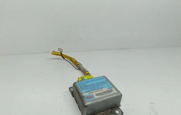 KIA Sportage Airbag control unit/module 0K082677F0