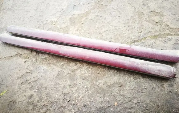 Chrysler Town & Country V Sill