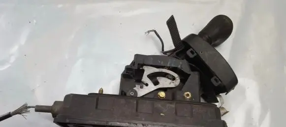 Volkswagen New Beetle Gear shifter/selector 1J0713023
