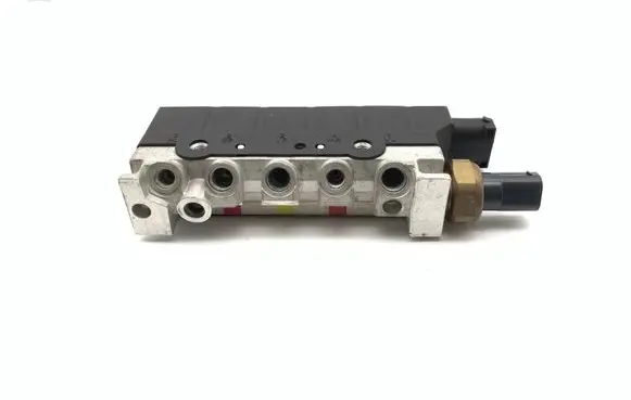 Jaguar XJ X350 Air suspension control unit module (rear) 2W933B486AA
