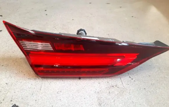 BMW 1 F40 Tailgate rear/tail lights 7450651